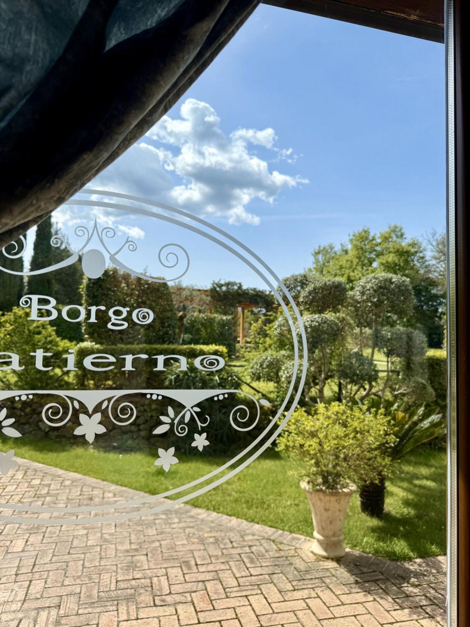 Borgo Patierno Casa de hóspedes Conca della Campania Exterior foto